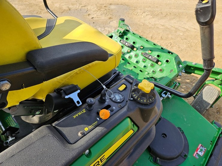 2022-john-deere-z970r-image-11