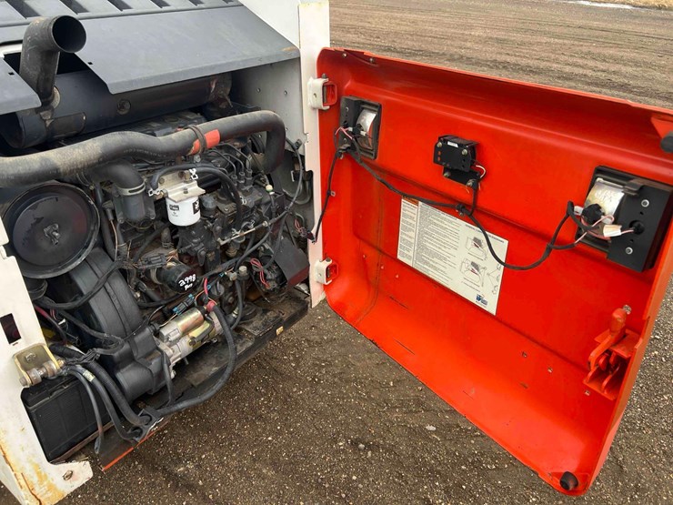 bobcat-s220-image-14