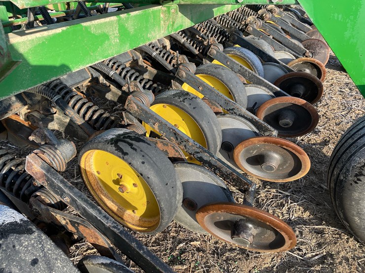 john-deere-750-image-11