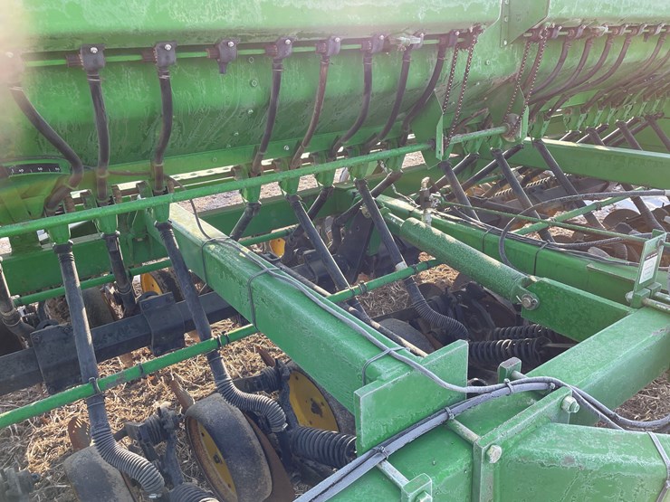 john-deere-750-image-21