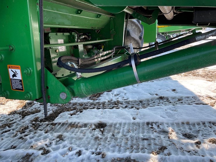 2013-john-deere-660-image-19