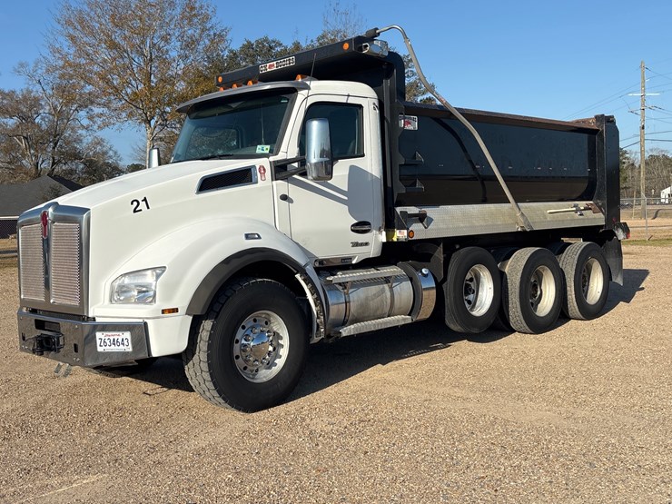 #250-•-2024-kenworth-t880-dump-truck-|-title-delay-image-1