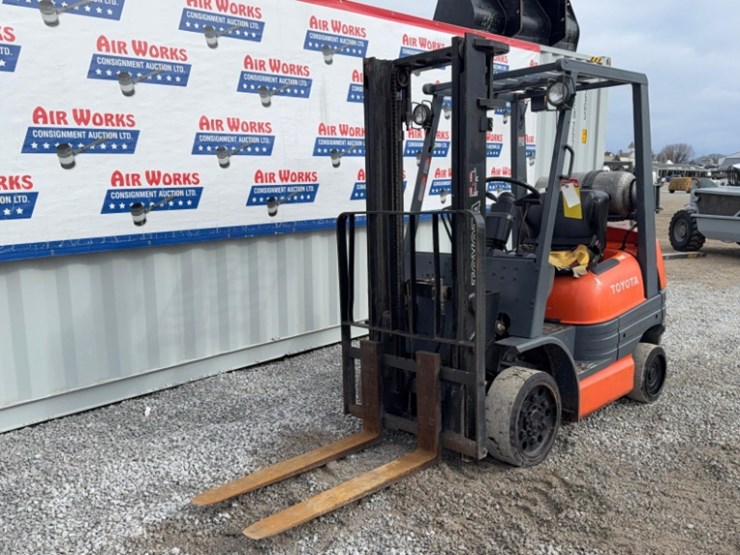 toyota-fork-lift-propane-42"-forks,-2mast,-4410cap.,-model-42-gf-gc420,-sn#60155,-solid-tires-image-15