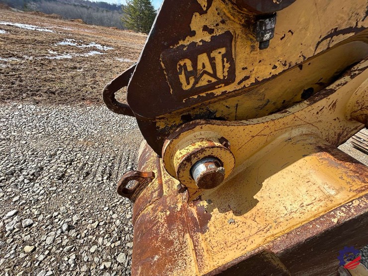 2017-caterpillar-318fl-image-19