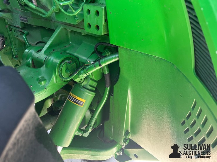 2012-john-deere-8310r-image-16