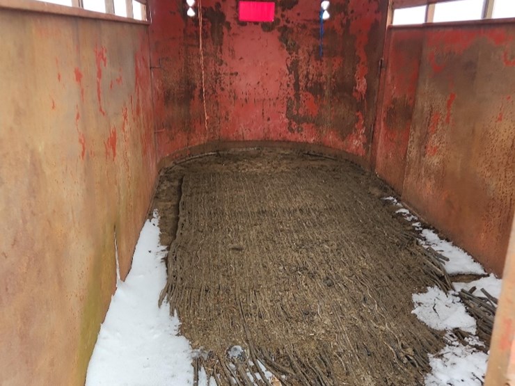 14'-tandem-axle-livestock-trailer-image-5