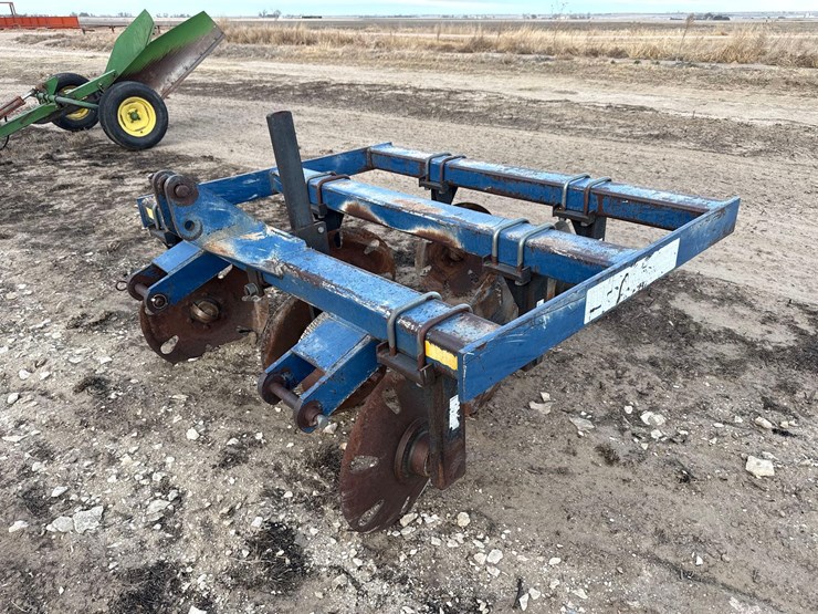 blu-jet-track-closer-image-1