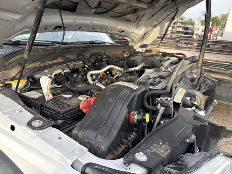 2016-ford-f550-image-15