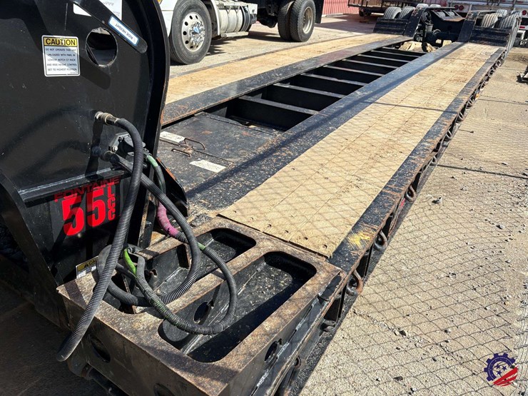 2023-fontaine-lowboy-image-12