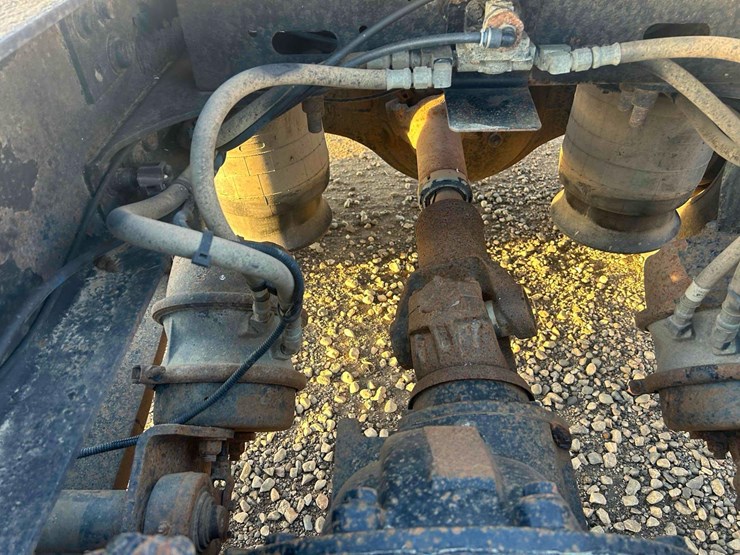 2007-freightliner-columbia-120-image-12