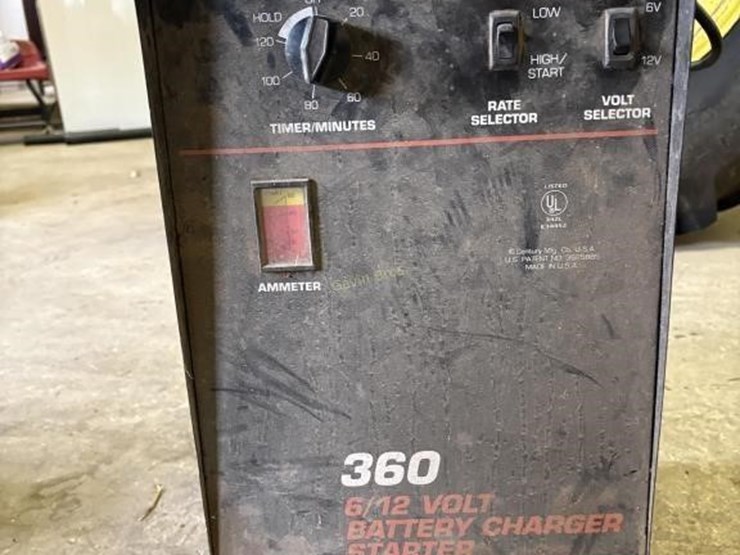 solar-360-battery-charger-image-2