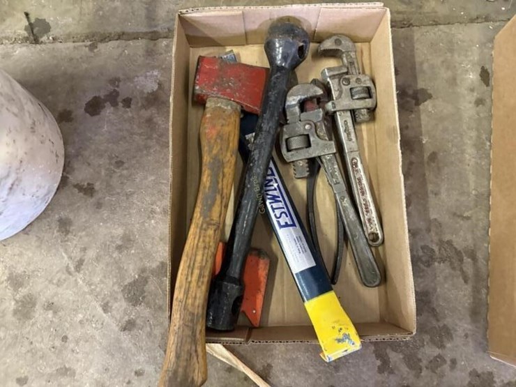 hatchet,-bar,-wrenches-image-2