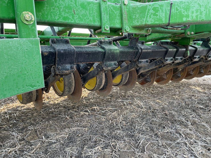 john-deere-750-image-20