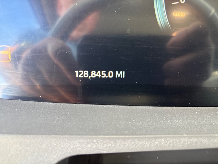 2023-kenworth-t880-image-16