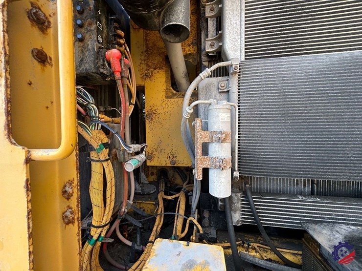 2017-caterpillar-318fl-image-81