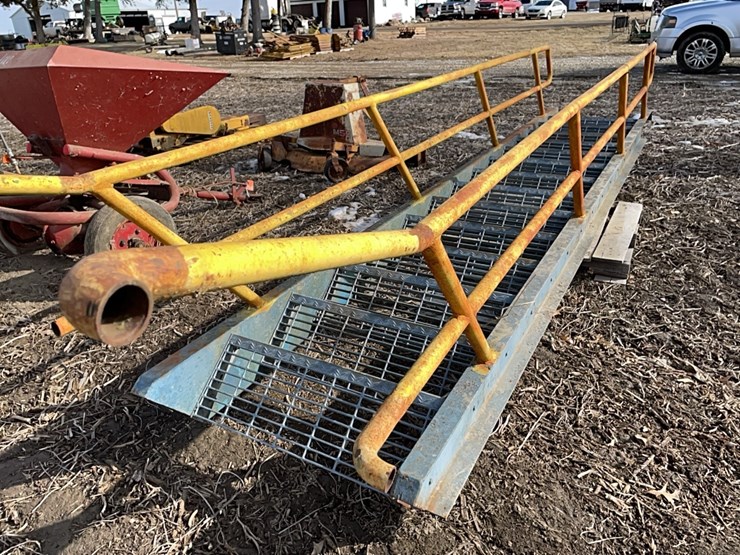 tag-#70,-16'-catwalk-steps-image-3