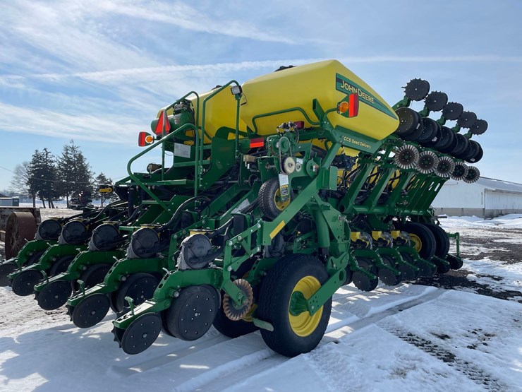 2013-john-deere-1790-ccs-image-10