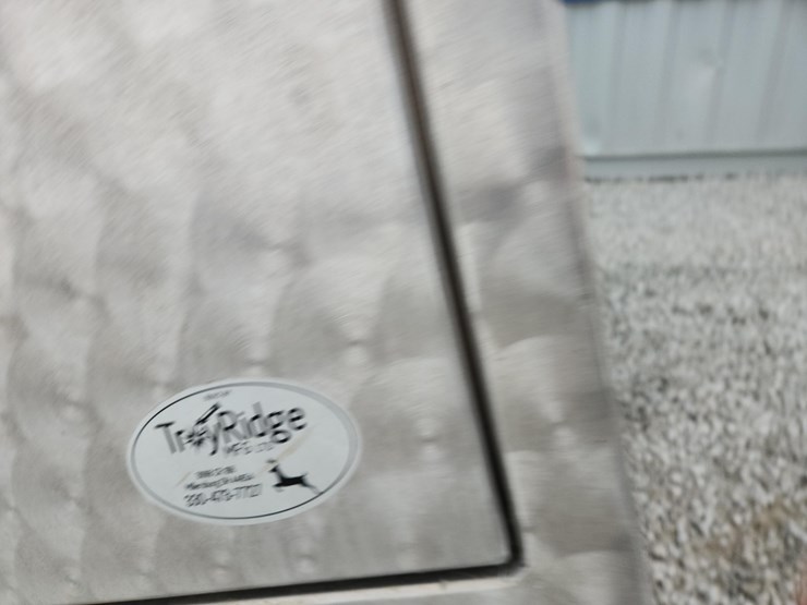 troy-ridge-7'x6'-nice-aluminum-truck-cap-with-ladder-rack,-image-2