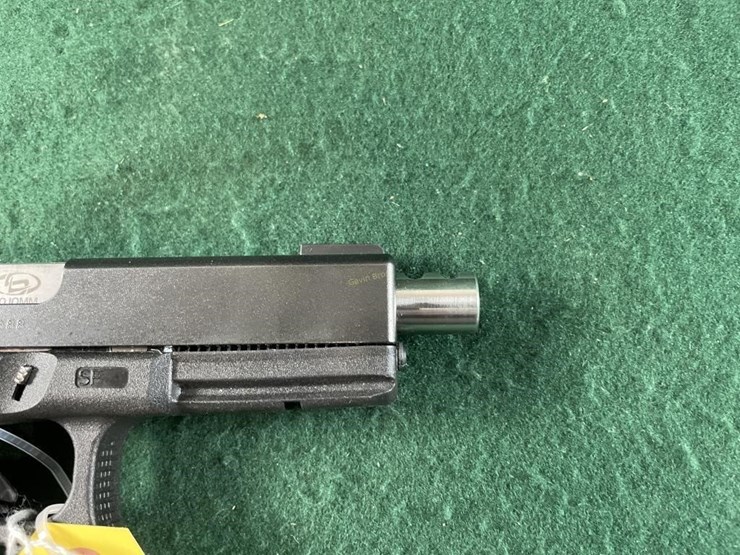 glock-20-10mm-auto-pistol-image-5