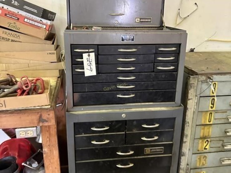 john-deere-tool-box-image-1