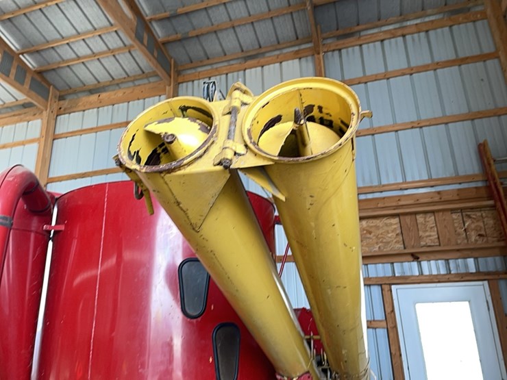 new-holland-355-image-5