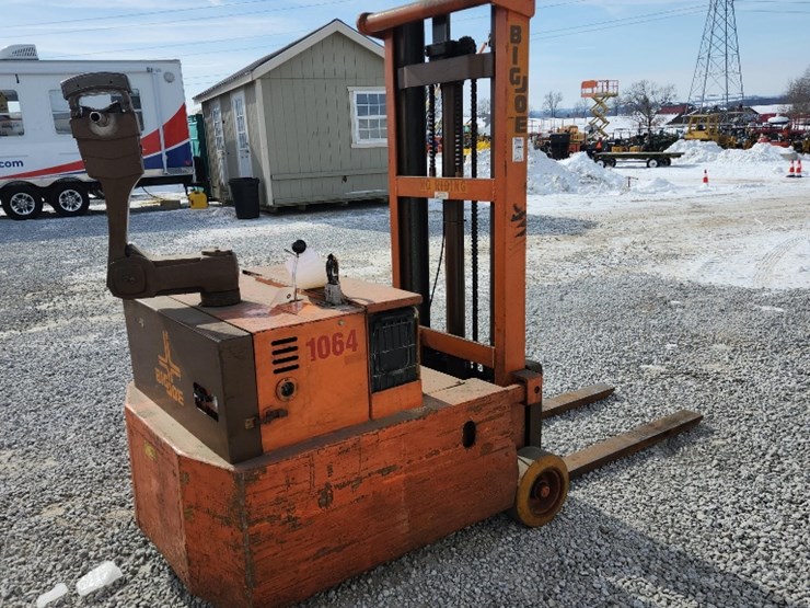 big-joe,-sn#rbc45462-walk-behind-battery-powered-forklift-44"-forks-image-5