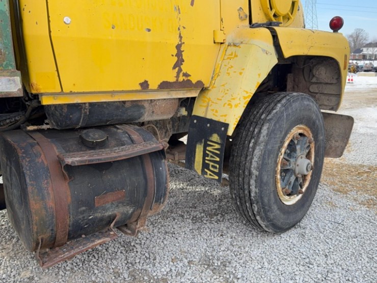 1987-ford-l8000-image-21