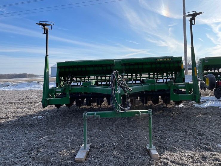 john-deere-750-image-22