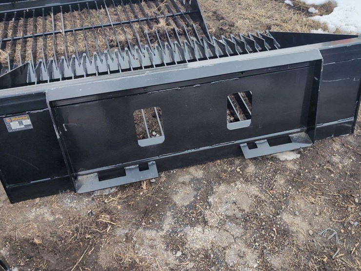 (1)-wolverine-66"-skid-steer-screening-bucket-sb66-image-2