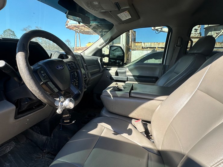 2007-ford-f350-image-28