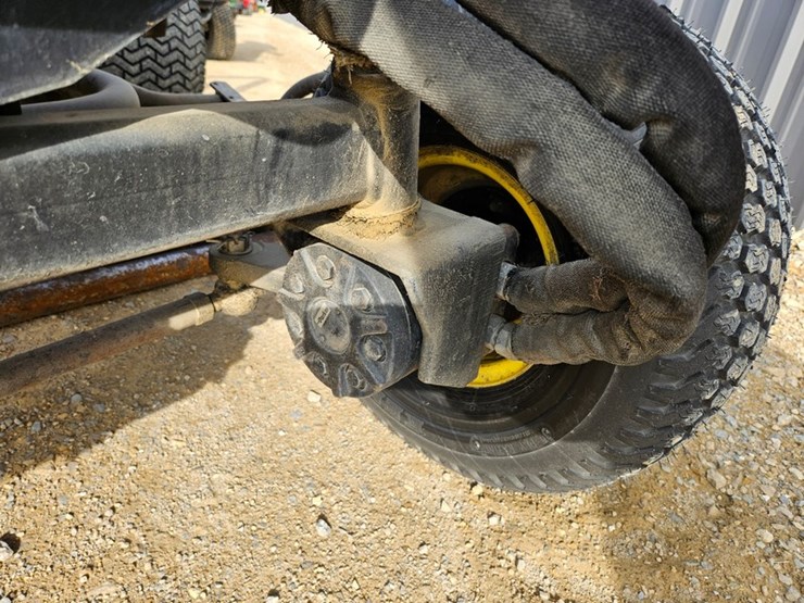 john-deere-3225c-image-11