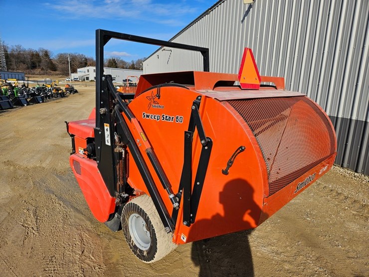 #148-•-smithco-sweep-star-60-sweeper-image-3