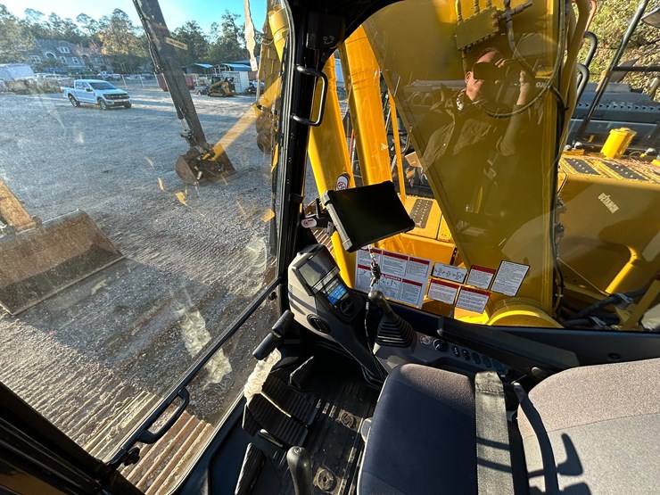 2024-komatsu-pc290-lc-11-image-36