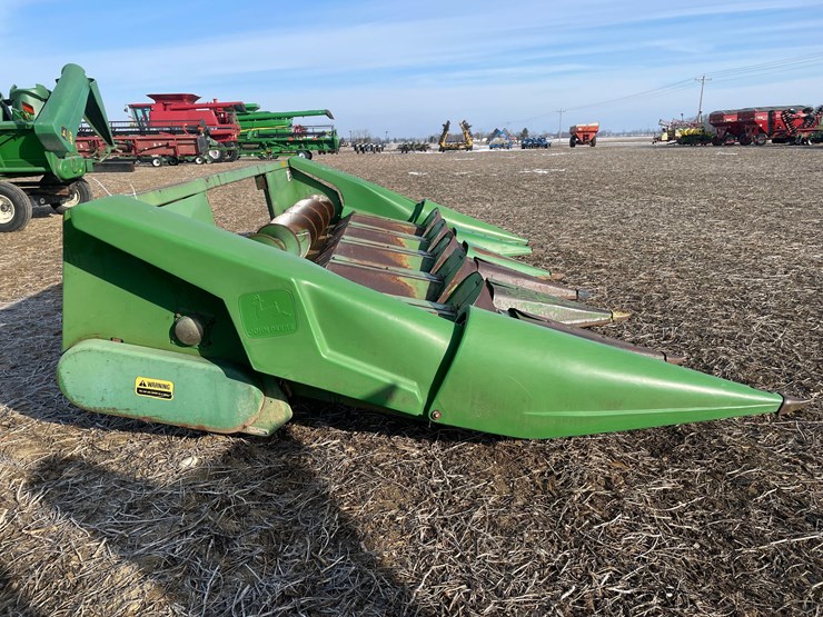 john-deere-630-image-4