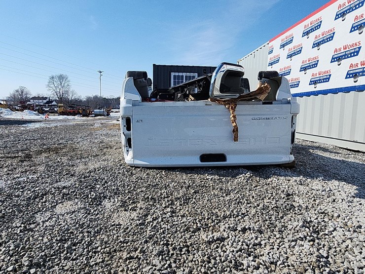 24-chevy-truck-bed-8'-silveradolt,-white,-lites,-bumper-(proceeds-donated-to-charity)-image-8