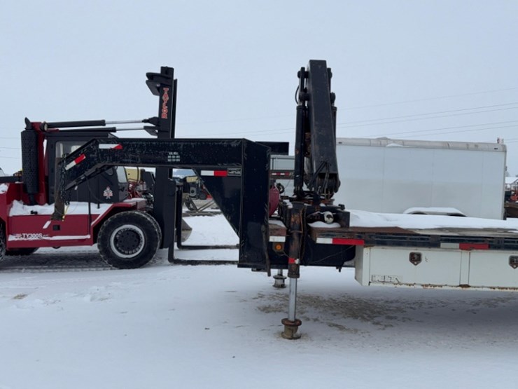 may-gooseneck-trailer,-14,000#-capacity,-no-ramps,-knuckle-boom-lift-on-front-vin#-4c8gs2629ya003492-image-16