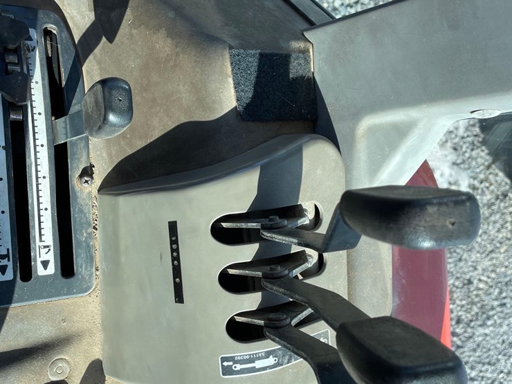 2003-kubota-m9000dtc-image-25