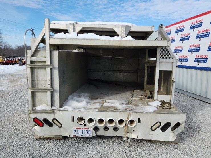 aluminum-truck-bed,-cap-image-3