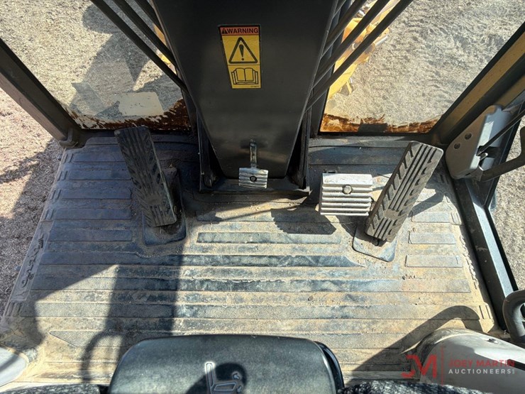 2006-volvo-g946-image-31