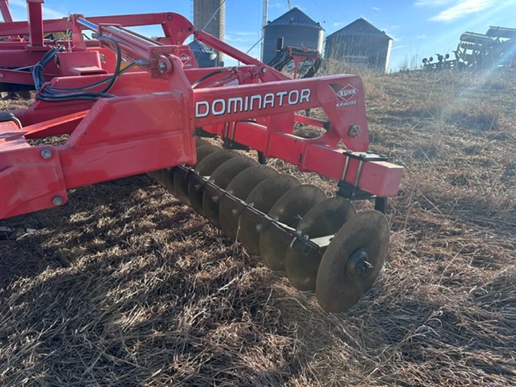 2013-kuhn-krause-dominator-image-5