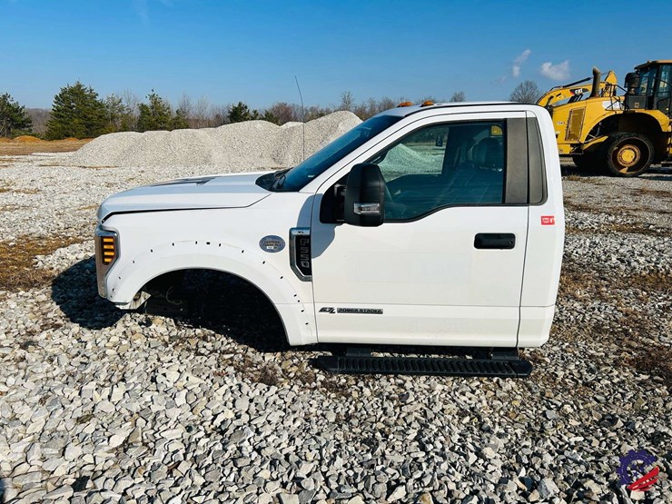 2018-ford-f550-image-2