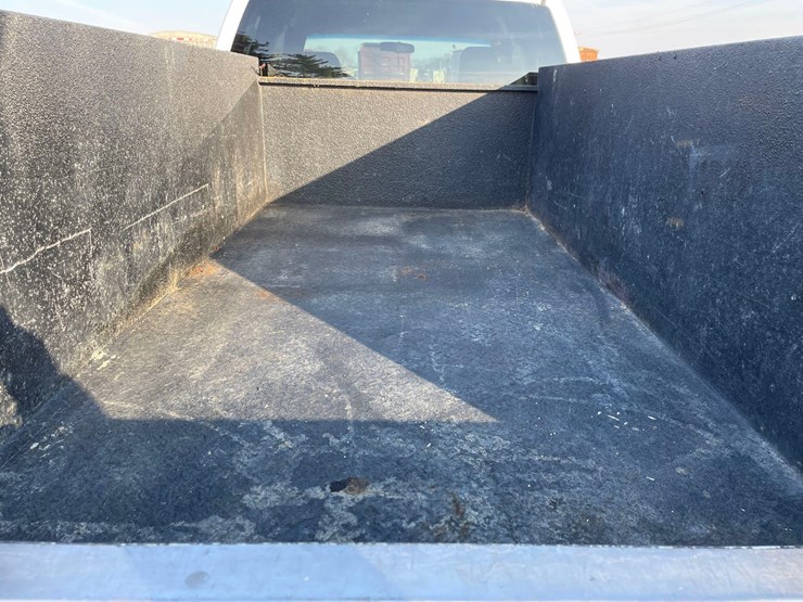 2006-chevrolet-2500-image-11