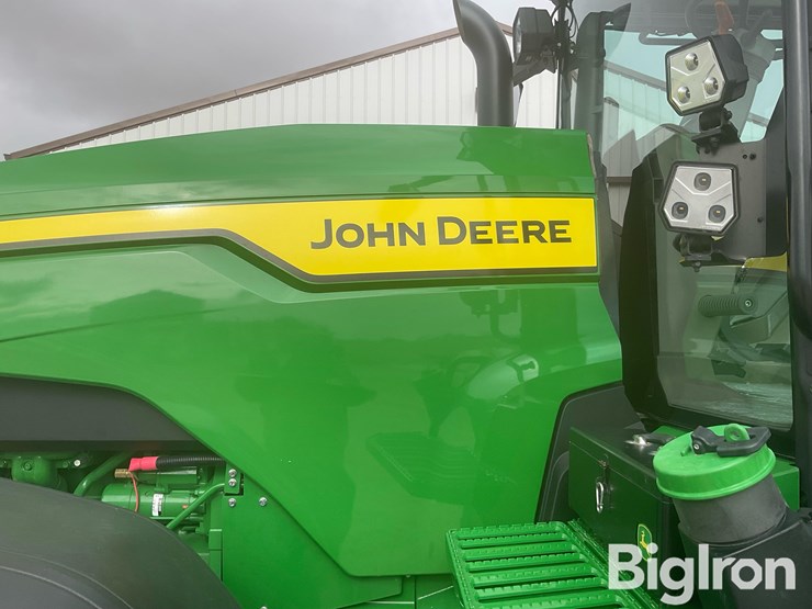 2021-john-deere-8r-340-image-11