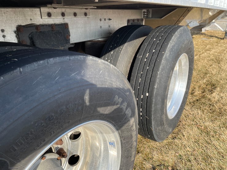 tag-#249,-2021-cornhusker-800-42'x96'-hopper-trailer-image-12