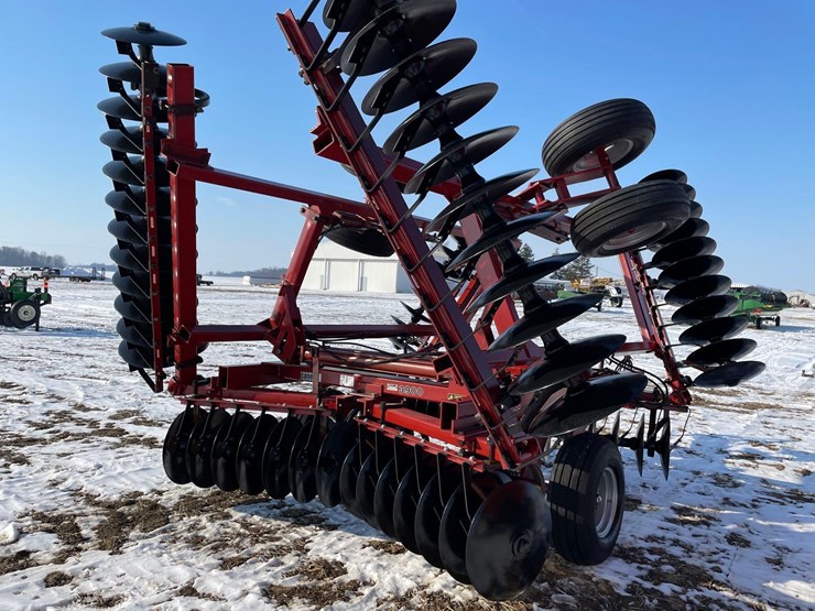 case-ih-3900-image-9