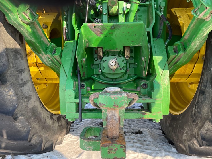 2012-john-deere-8235r-image-9
