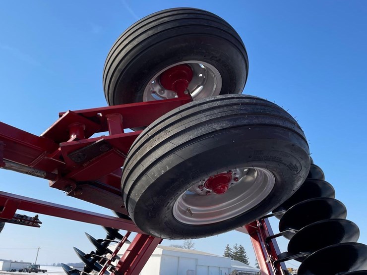 case-ih-3900-image-11