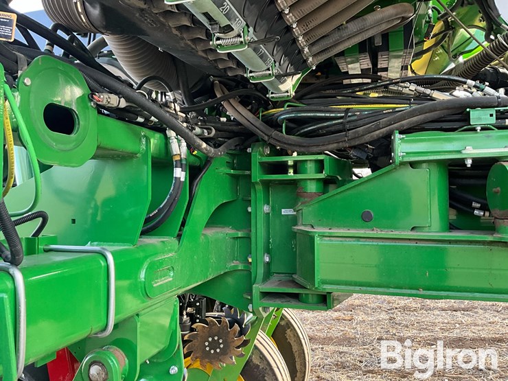 2024-john-deere-1775nt-image-14