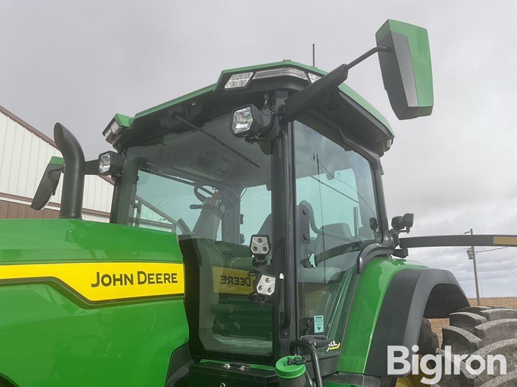 2021-john-deere-8r-340-image-10