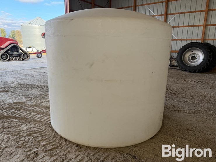 ace-roto-mold-2000-gallon-poly-vertical-tank-image-5